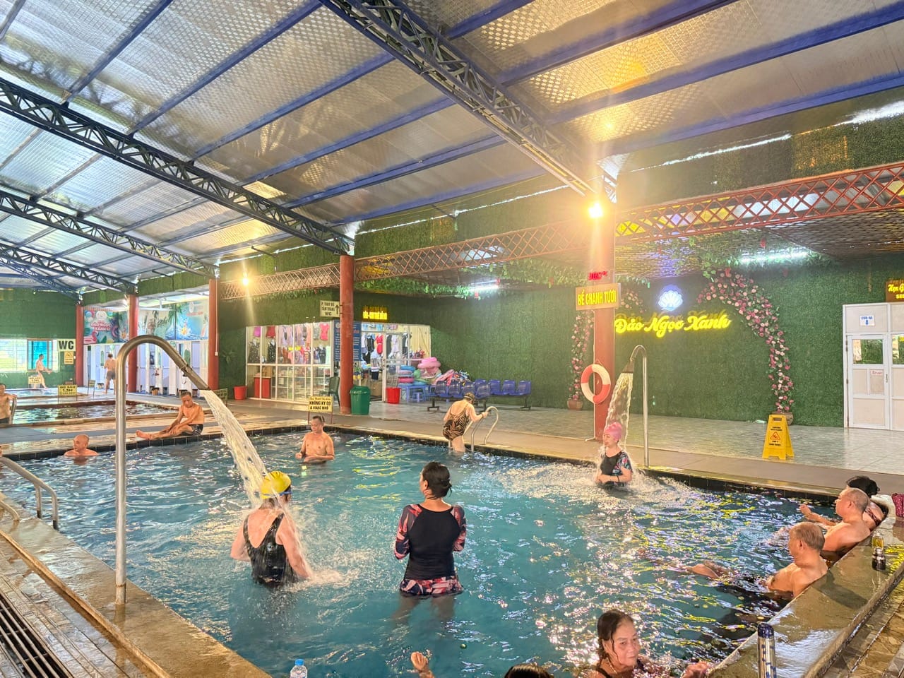 NÂNG CẤP DỊCH VỤ VÀ ĐIỀU CHỈNH GIÁ DỊCH VỤ