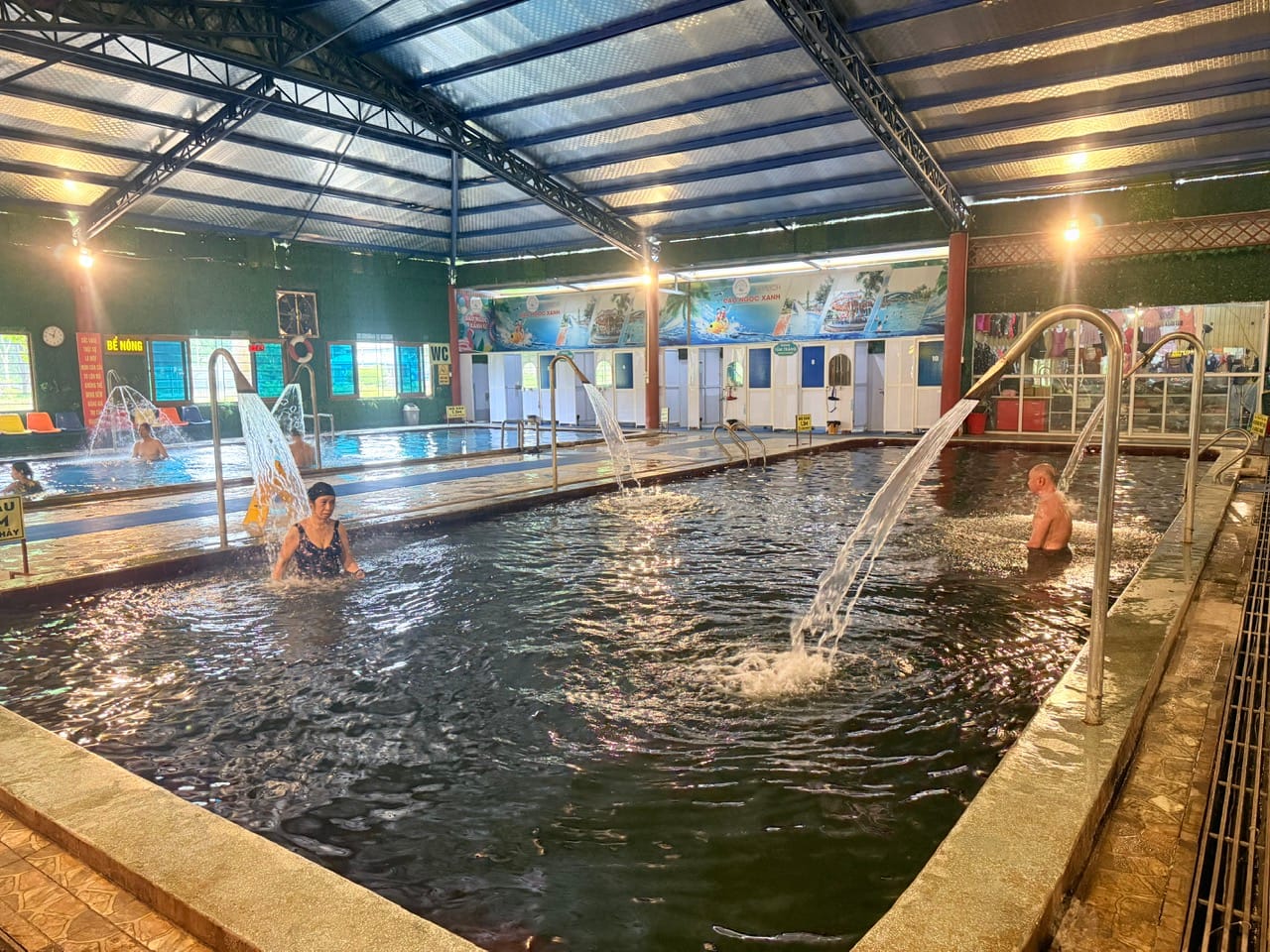 NÂNG CẤP DỊCH VỤ VÀ ĐIỀU CHỈNH GIÁ DỊCH VỤ