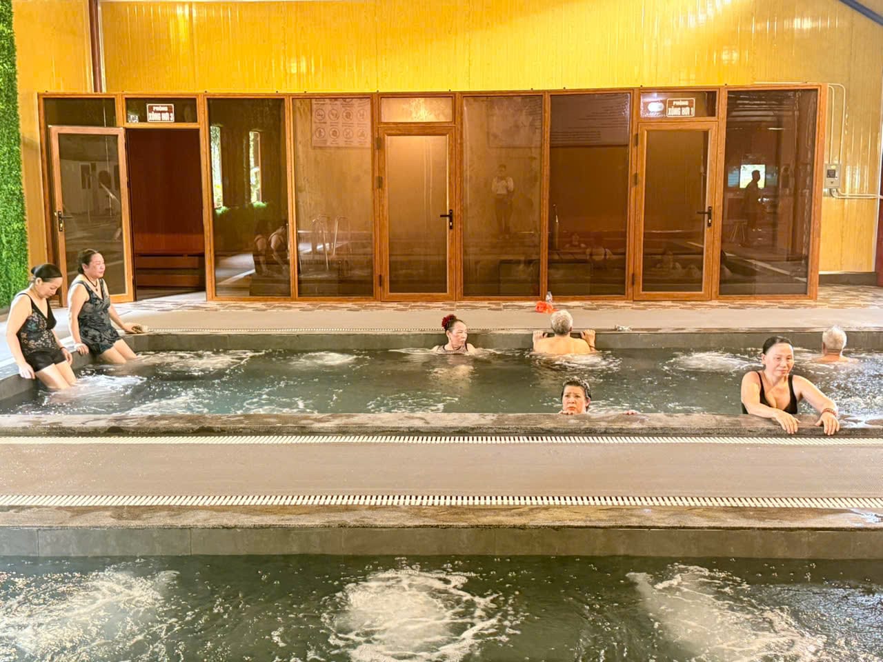 NÂNG CẤP DỊCH VỤ VÀ ĐIỀU CHỈNH GIÁ DỊCH VỤ