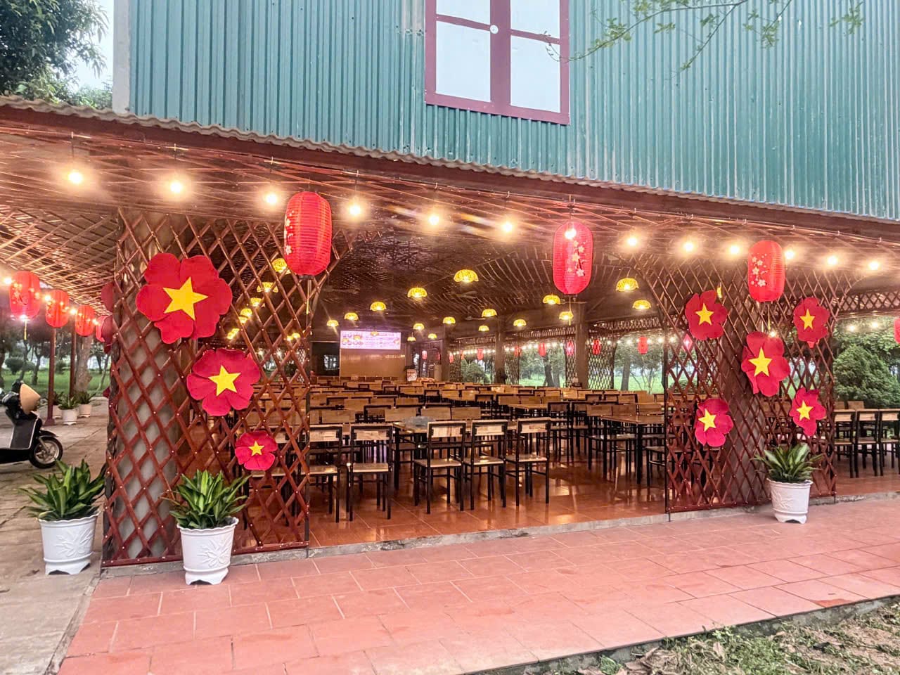 NÂNG CẤP DỊCH VỤ VÀ ĐIỀU CHỈNH GIÁ DỊCH VỤ