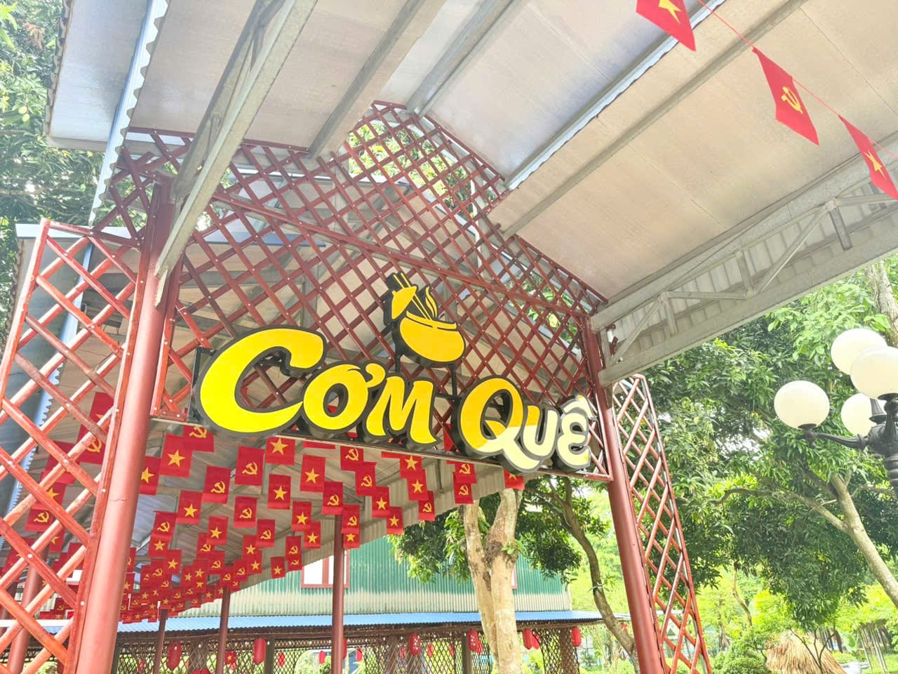 NÂNG CẤP DỊCH VỤ VÀ ĐIỀU CHỈNH GIÁ DỊCH VỤ