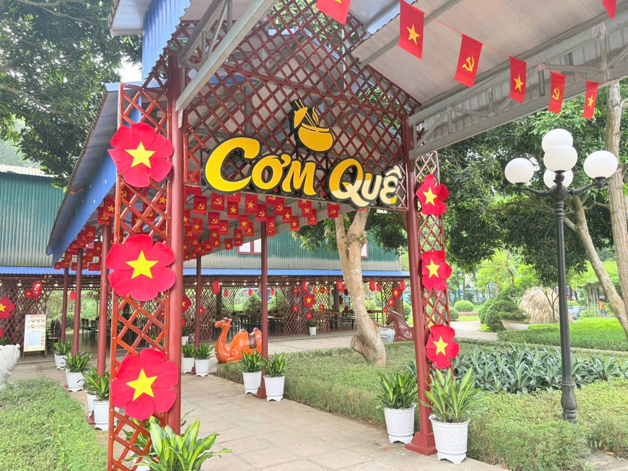 NÂNG CẤP DỊCH VỤ VÀ ĐIỀU CHỈNH GIÁ DỊCH VỤ