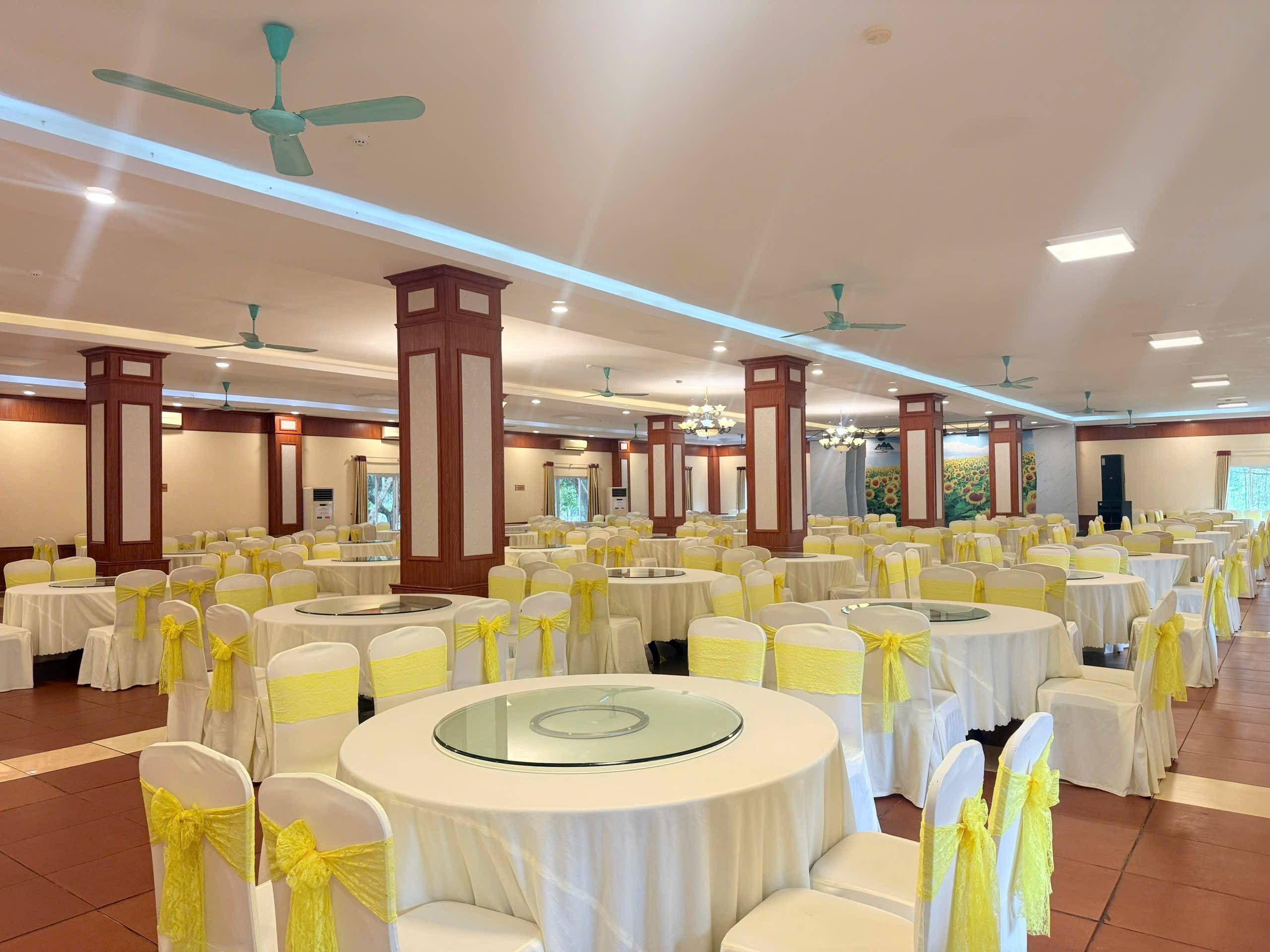 CHÚC MỪNG NGÀY QUỐC TẾ LAO ĐỘNG 1/5